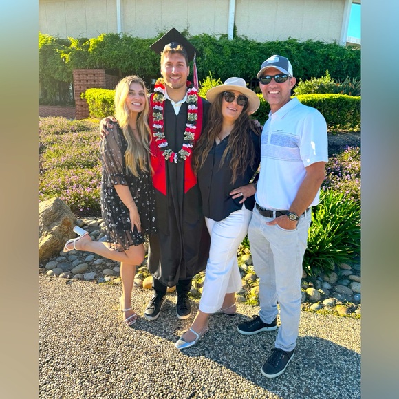 Meet your Posher, Jaliene - Picture 1 of 16